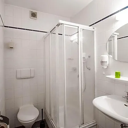 Hotel Garni Zwickau-mosel 3*
