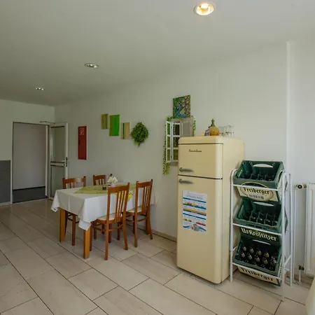 ホテル Garni Zwickau-mosel 3*