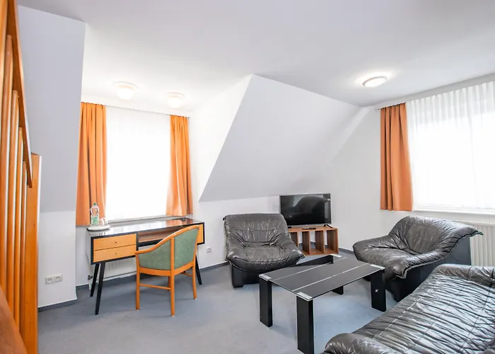 Hotel Garni Zwickau-mosel 3*